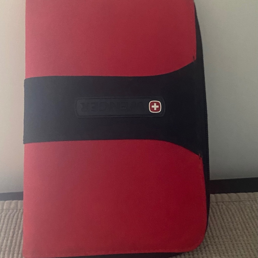 Wenger Swissgear Document Holder, Wallet and Phone Case